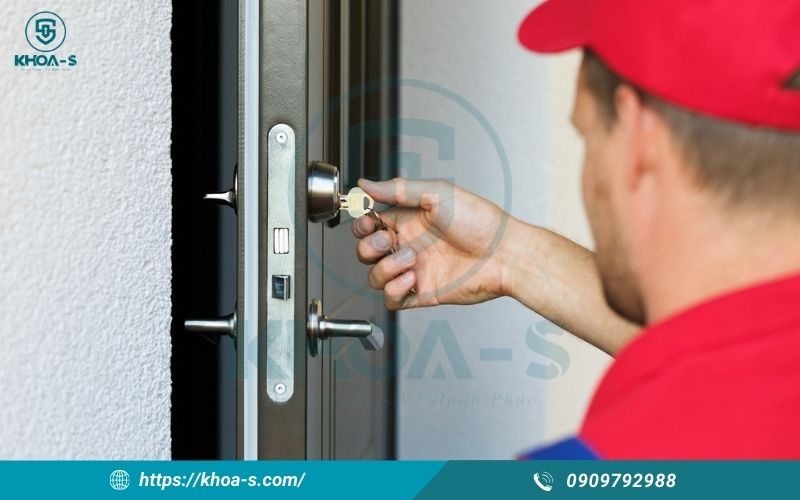 Có nhiều cách để xử lý trường hợp không cắm được hết chìa vào ổ khóa